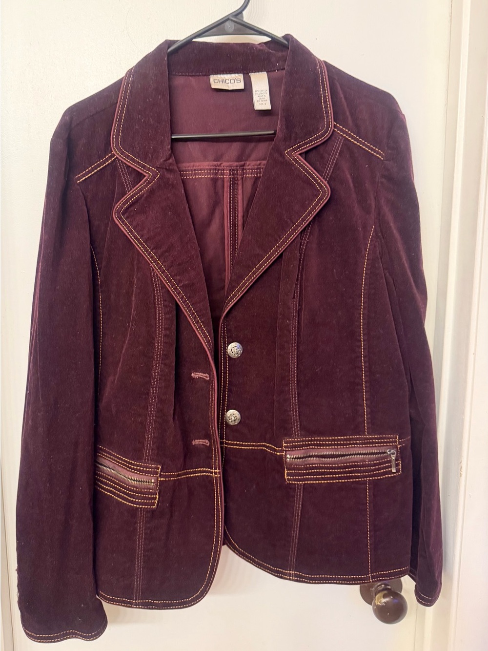 Chico's burgundy velevteen blazer jacket size 3